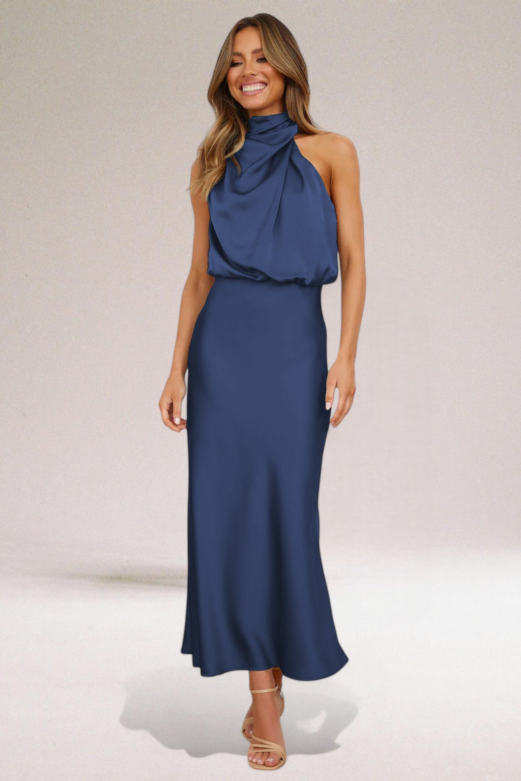 VALENTINA | Robe Élégante en Satin avec Détails Raffinés