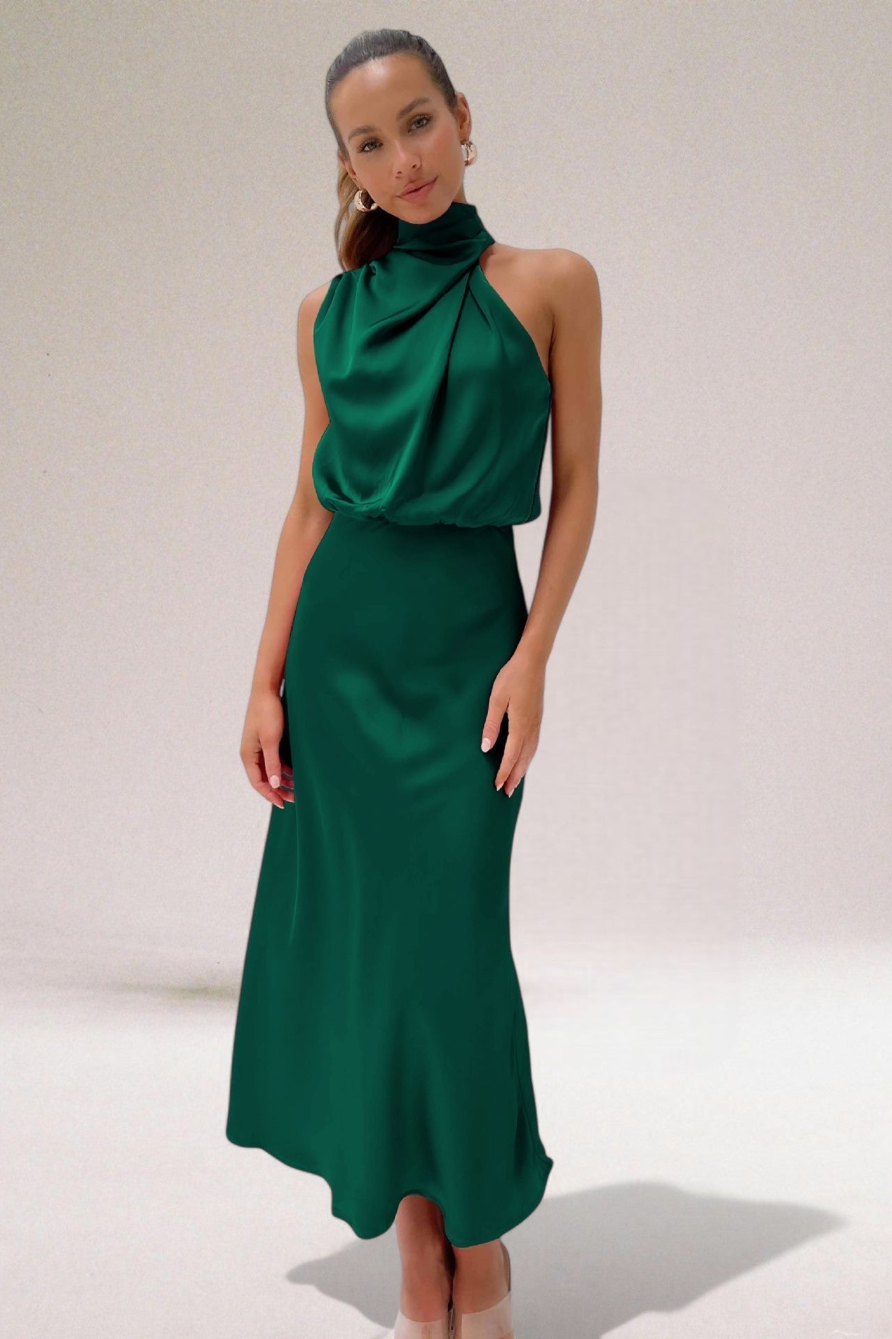 VALENTINA | Robe Élégante en Satin avec Détails Raffinés